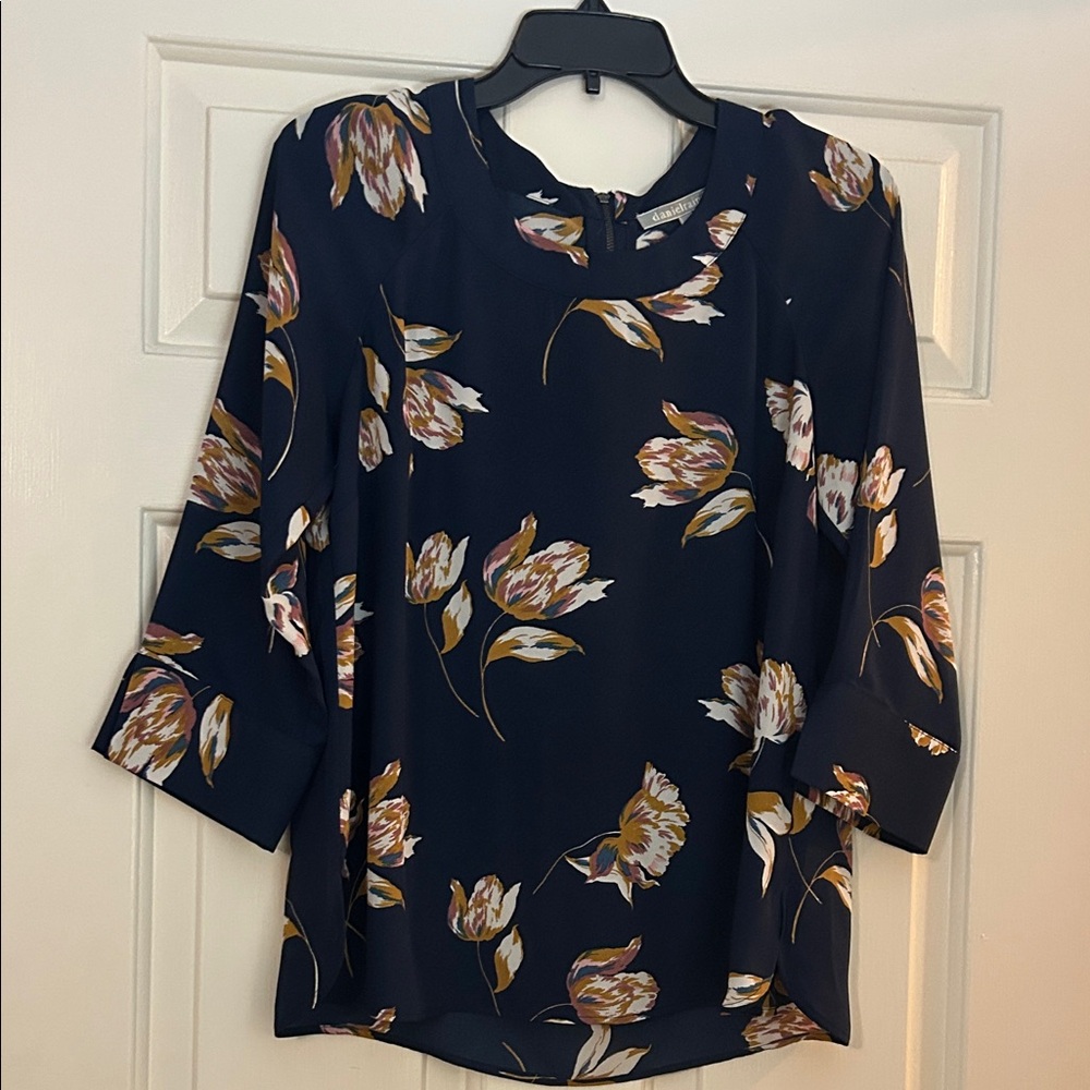Daniel Rainn Navy Floral 3/4 Sleeve Blouse